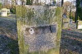 Poznań: Zdemolowane groby na Cytadeli [ZDJĘCIA]