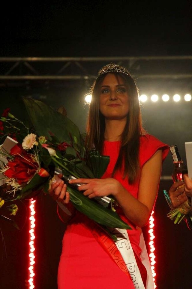 Wybory najpiękniejszej studentki AWF odbyły się w piątek Hali Centrum Rekreacji AWF. Tytuł Miss 2012 zdobyła 21-letnia Karolina Brodowska   