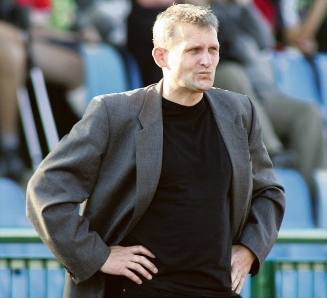 Trener Andrzej Orzeszek będzie mógł dokonać czterech zmian.