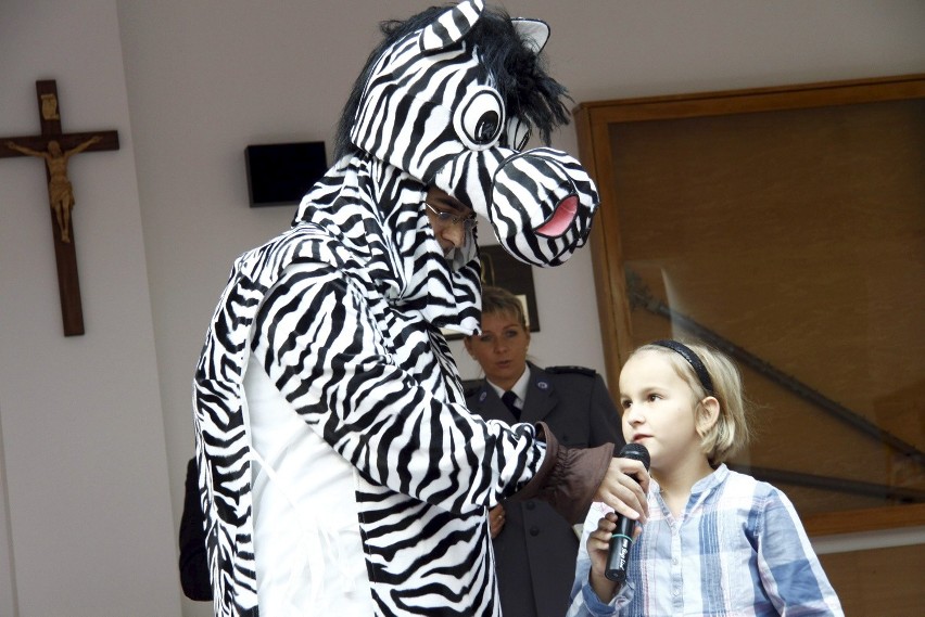 Lublin: zebra uczy maluchy zasad ruchu drogowego (ZDJĘCIA)