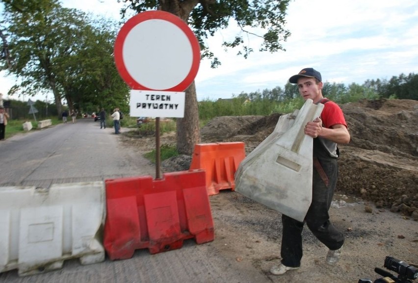 Będzie można jeździć najdziwniejszą drogą na Pomorzu. Dogadali się w sprawie drogi w Karczemkach?