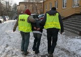 Wyrzucili kobietę z bloku w Lublinie. Zakończono śledztwo