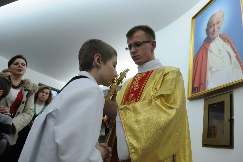 Lubelskie kościoły: Kult relikwii się odradza - mówią księża (FOTO)