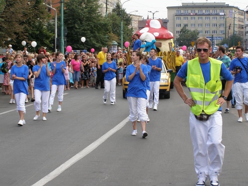 Parada Smerfów w Katowicach [ZDJĘCIA]