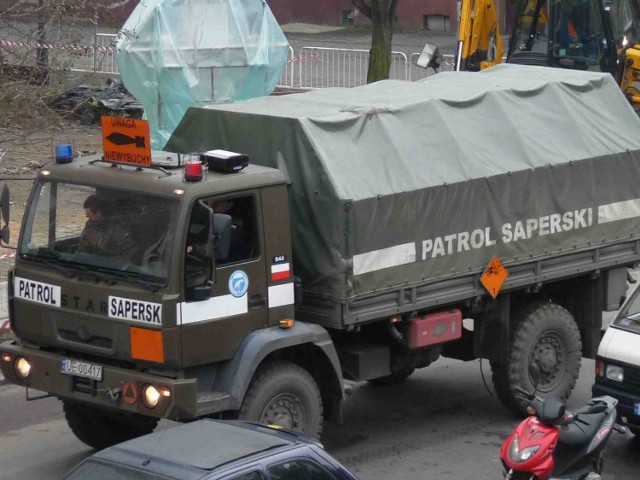 Saperzy wywieźli pociski na poligon i zdetonowali