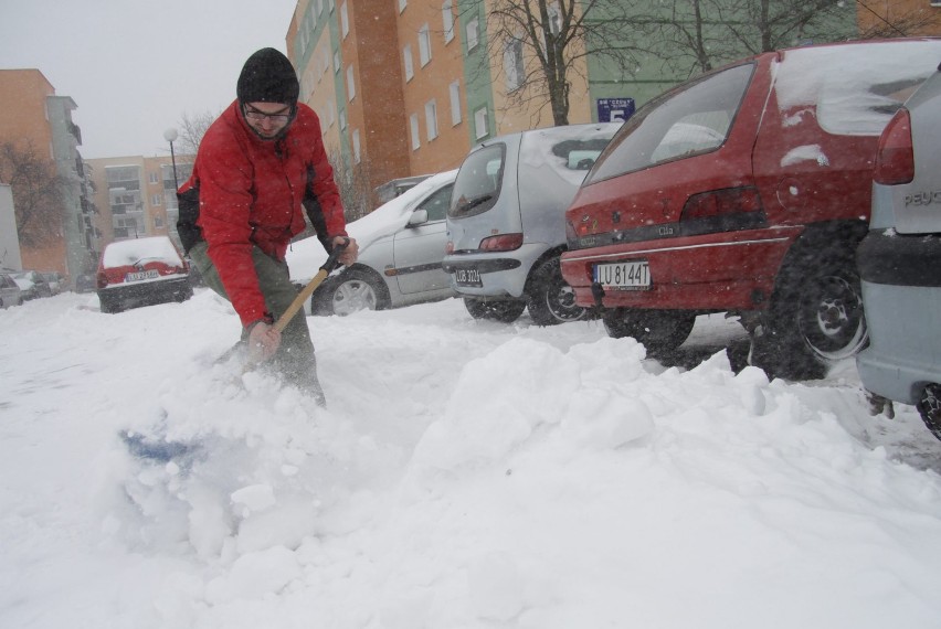 Powrót zimy w Lublinie i regionie. Opady śniegu i zawieje (ZDJĘCIA, RELACJA)