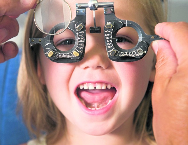 Ponad 30 procent dzieci w Polsce nosi okulary