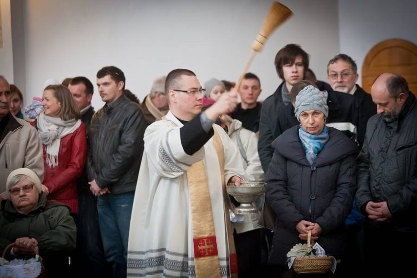 Wielka Sobota: Święcenie pokarmów (GALERIA)