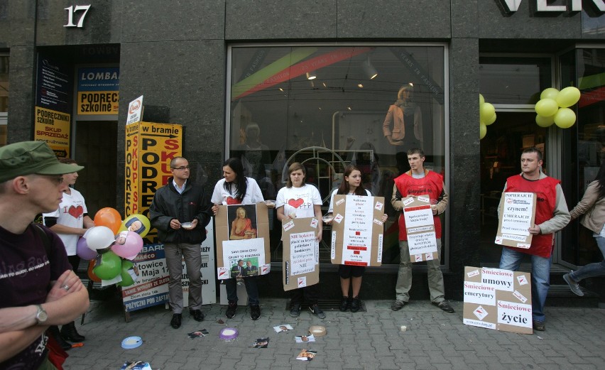 Katowice: Protest Sierpnia 80 przeciwko rządowym cięciom [ZDJĘCIA]