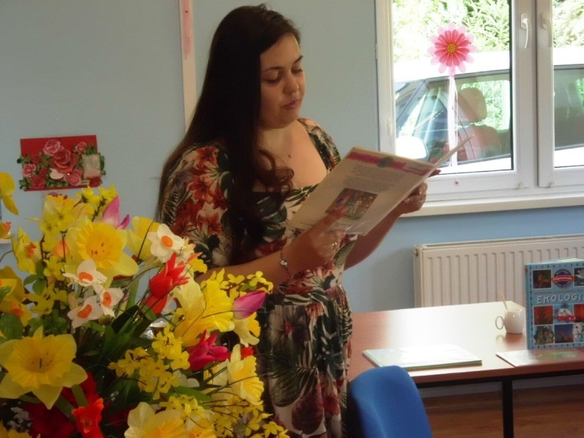 Sylwia Winnik czytała dzieciom z przedszkola w Bierkowicach 