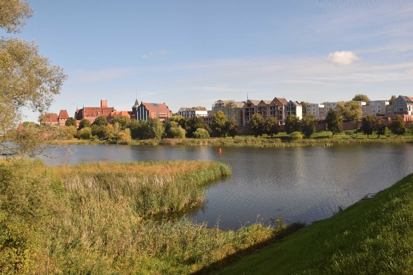 Malbork. Nowa zabudowa na Starym Mieście tak prezentuje się dzisiaj [ZDJĘCIA]. Zobacz postępy prac