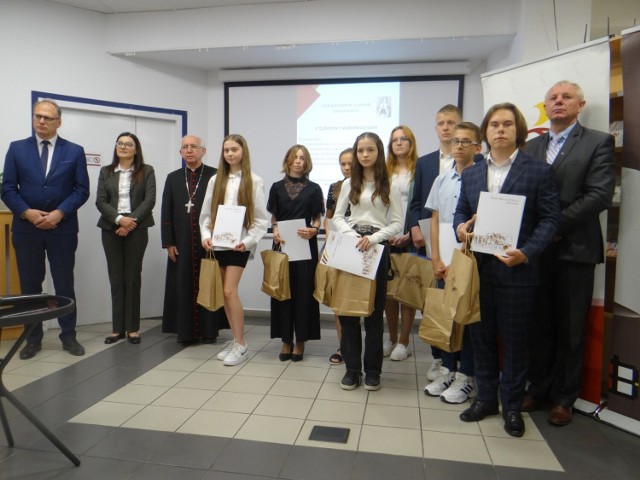 Zwycięzcy konkursu literackiego ogłoszonego w ramach Radomszczańskich Dni Rodziny