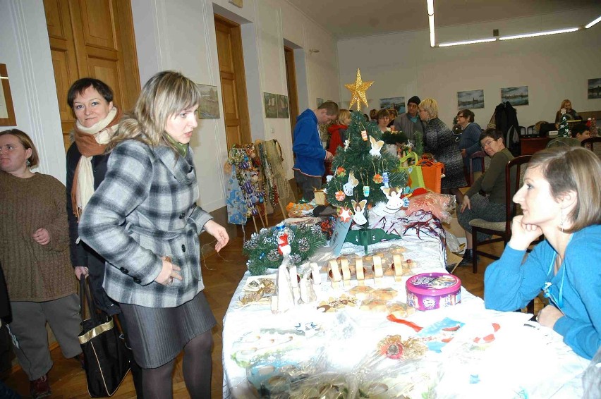 Kiermasz Świąteczny w Sztumie: Warsztaty, ręcznie robione prezenty i Mikołaje