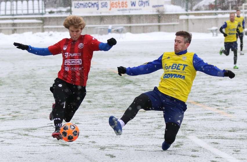 Piłka nożna. Arka Gdynia - Bytovia 2:3 (0:1). 09.02.2021. Dariusz Marzec, trener Arki Gdynia, jest tajemniczy przed meczem Pucharu Polski