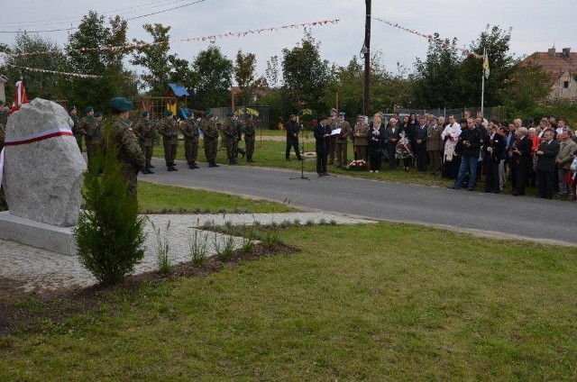 Obóz pracy w Rusku - odsłonięcie pamiątkowego obelisku