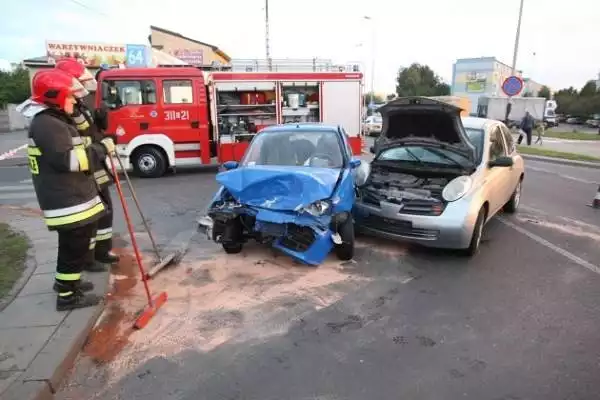 Wypadek na Retkini. Dwie osoby ranne