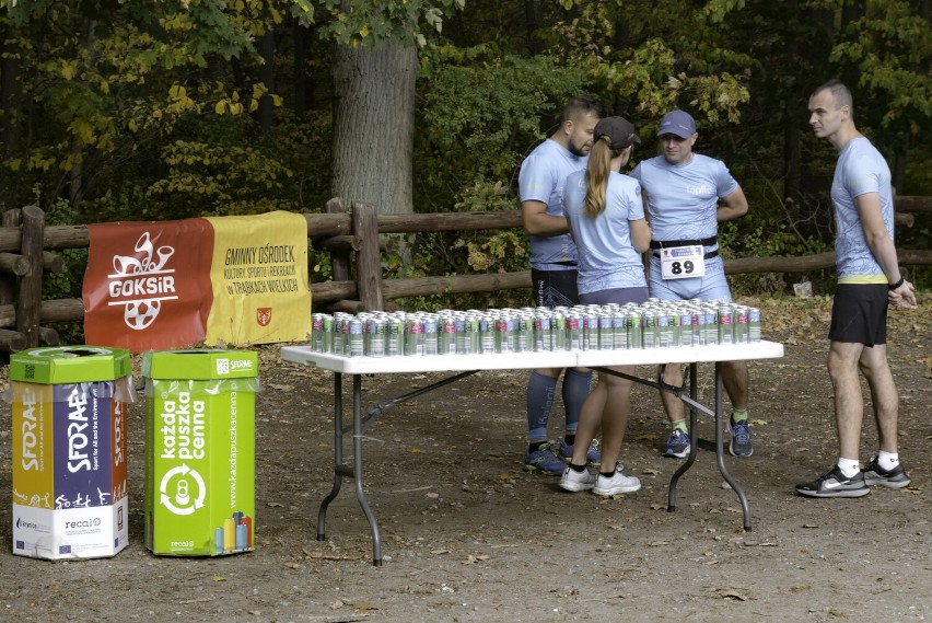 W biegu "Ekologiczna 5-tka" udział wzięło ponad 100 osób. Uczestnicy biegali po leśnych trasach w Leśnictwie Trąbki  |WYNIKI, ZDJĘCIA