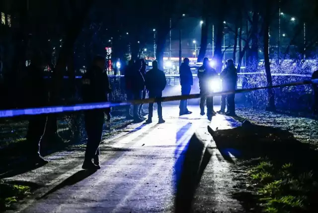 Nocne strzały na osiedlu Kapuściska w Bydgoszczy. Nie żyje 38-letni mężczyzna.