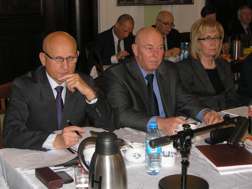 Radni powiatu wejherowskiego uchwalił budżet na 2013