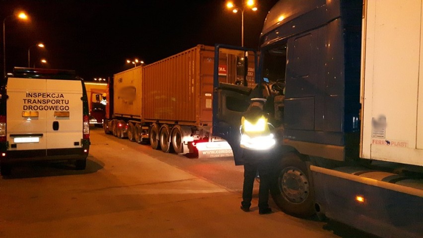 9 przypadków ingerencji w zapisy tachografów ujawniono po kontrolach na autostradzie A1 w Kujawsko-Pomorskim 