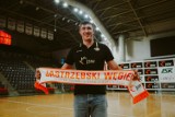 Jastrzębski Węgiel ogłosił pierwszy transfer przed nowym sezonem. Do drużyny dołącza Łukasz Kaczmarek. Atakujący grał dotychczas w Zaksie