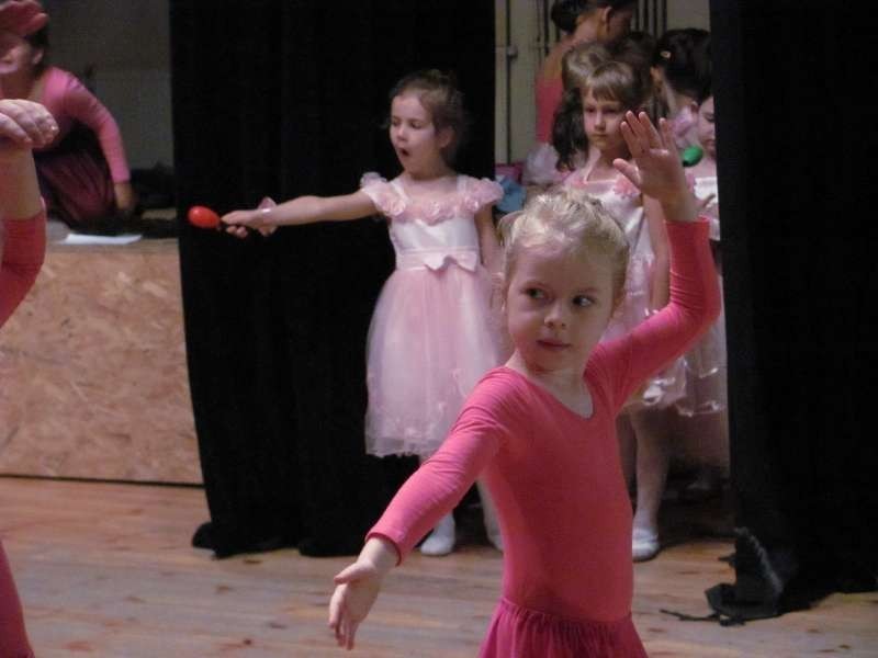 Prezentacje baletowe dzieci w MDK Myszków