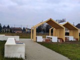 Miejsce wypoczynku w Sulisławcach z nowymi wiatami i ogrodzeniem ZDJĘCIA