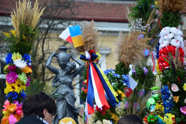 Konkurs Palm Wielkanocnych na myślenickim Rynku oraz świąteczny kiermasz "Smaki Ukrainy"
