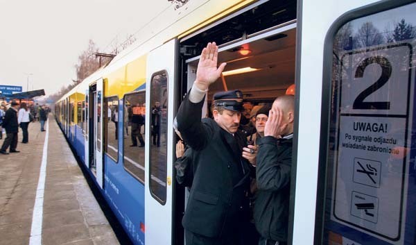 Pasażerowie z Rybnika marzą o tym, by podróżować koleją w komfortowych warunkach