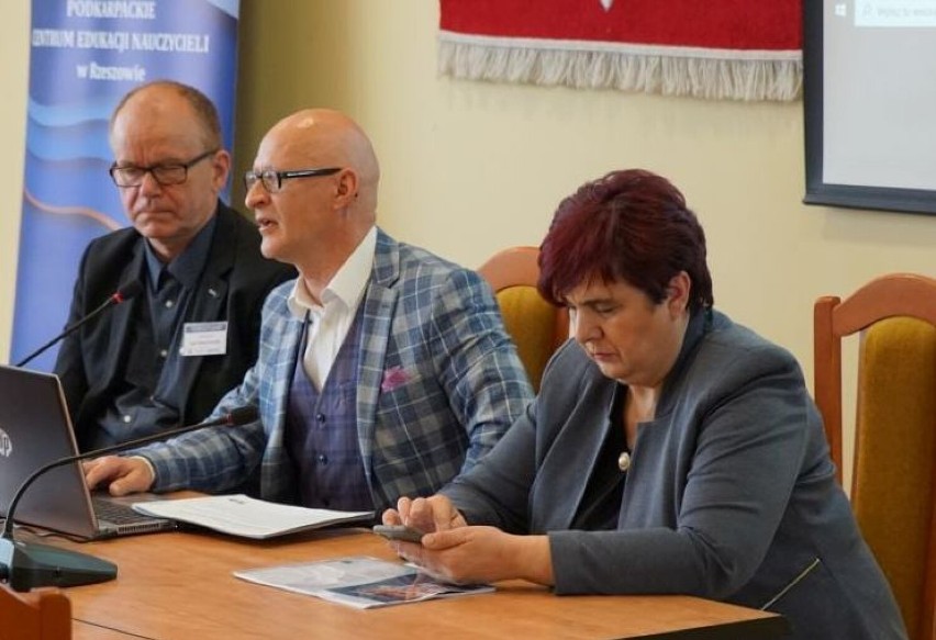 Wyzwania współczesnej edukacji tematem przewodnim konferencji w Starostwie Powiatowym w Dębicy