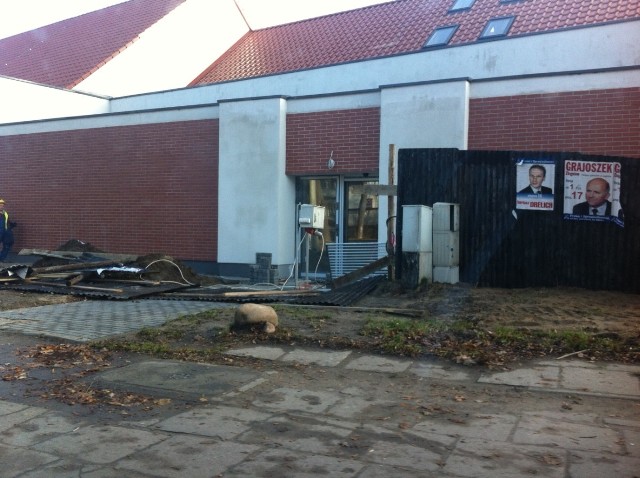 W Pruszczu Gdańskim wichura wyrządziła szkody m.in. na placu budowy centrum handlowego przy skrzyżowaniu ulic Mickiewicza i Grunwaldzkiej