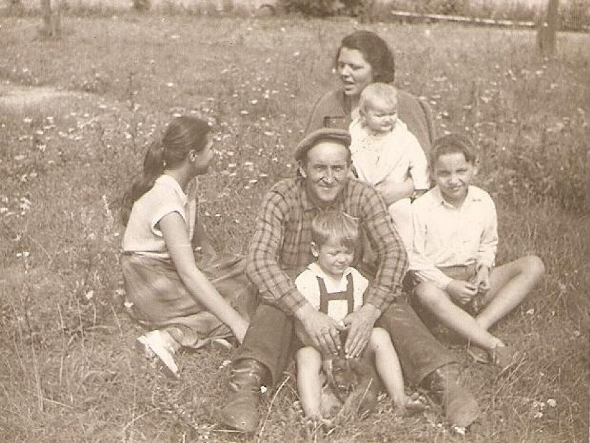 1957 rok - rodzina w komplecie, ale w przyszłości się powiększyła