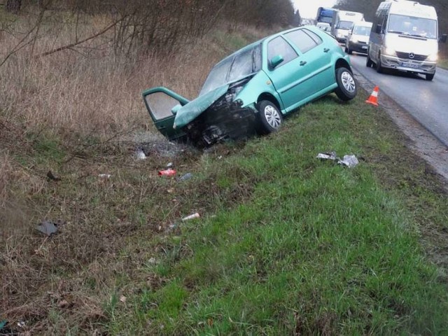 Do zderzenia dwóch aut doszło dzisiaj około godziny 10 na trasie Wągrowiec - Rogoźno. W zdarzeniu udział brały Renault Megane i Volkswagen Polo. Jedna osoba trafiła do szpitala.

ZOBACZ WIĘCEJ: Poważny wypadek na trasie Wągrowiec - Rogoźno