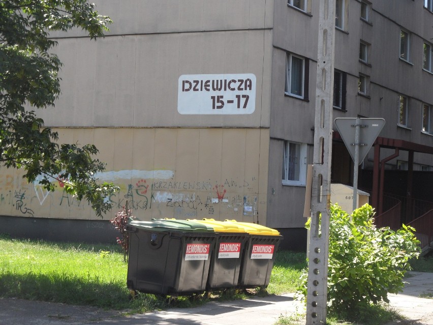 Rewolucja śmieciowa w Sosnowcu. Nowe pojemniki stoją już na śmietnikach [ZDJĘCIA]