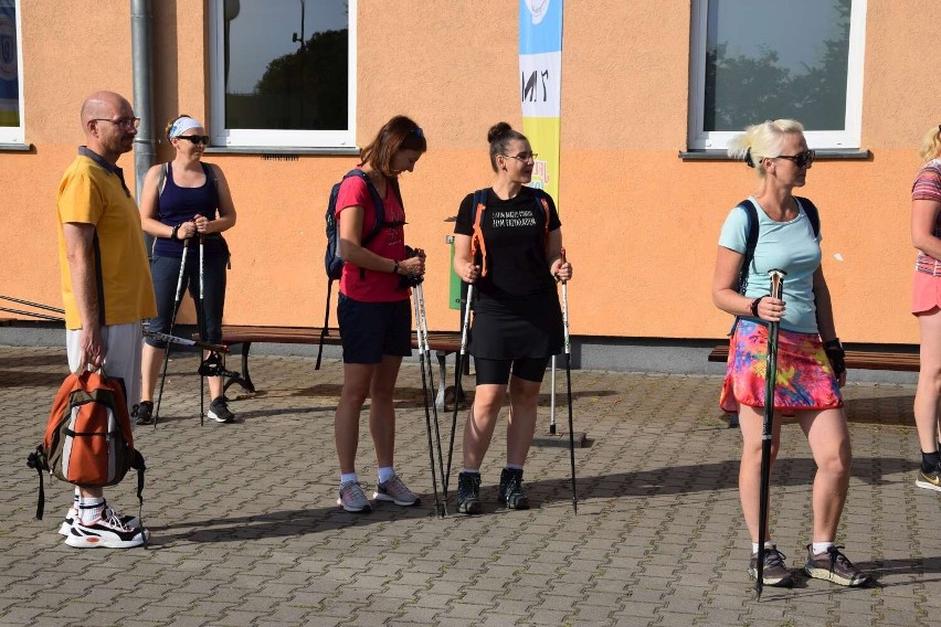 Festiwal Nordic Walking w Skokach. Miłośnicy marszu z kijkami przemierzyli trasy w gminie 