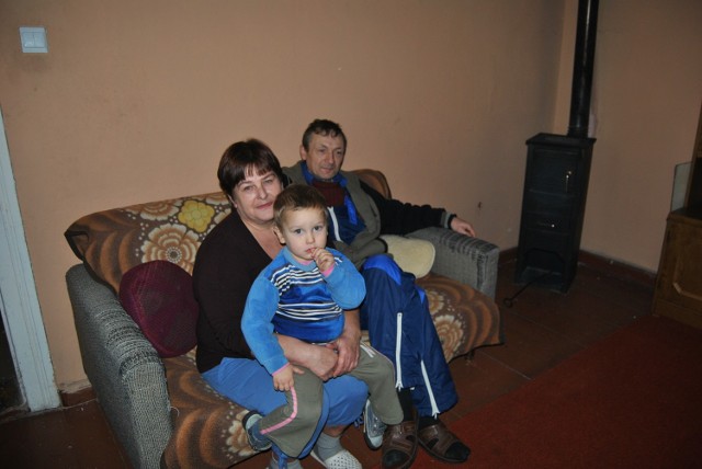 Dorota i Marek Kubaczyk z wnukiem Danielem