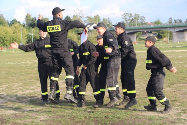 Strażacką sprawność podczas rywalizacji sprawdziło łącznie siedem drużyn OSP z czterech jednostek OSP