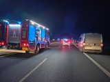 Dramatyczny wypadek na S5 niedaleko Leszna. Między Czaczem a Kościanem zginęły dwie osoby potrącone na drodze