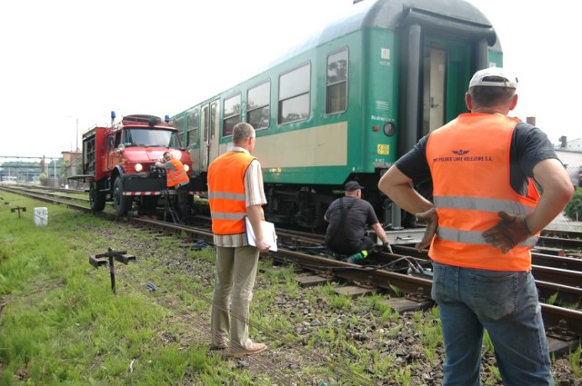 Wykolejenie pociągu w Wolsztynie. [Zdjęcia i Video]