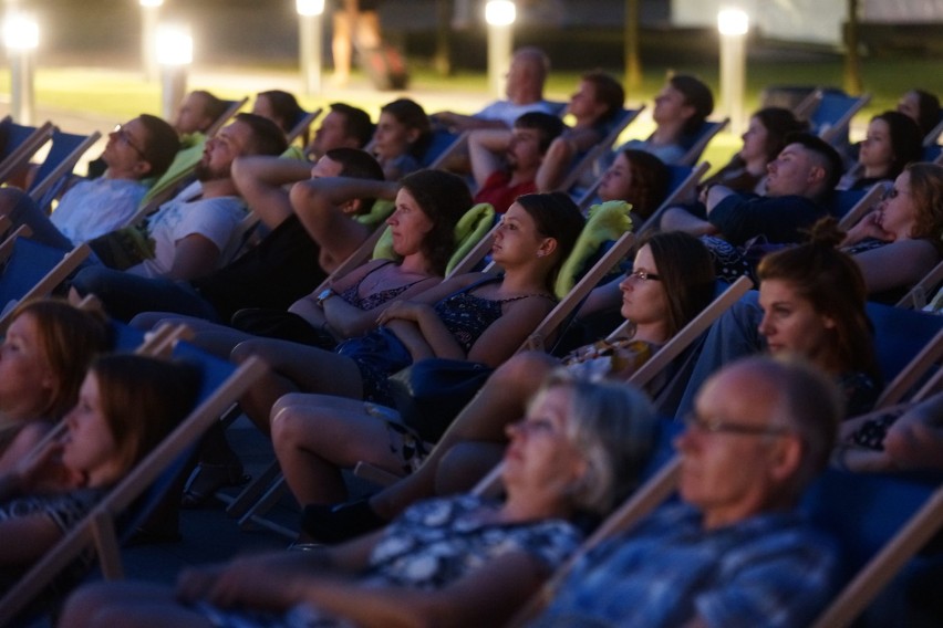 Kiedy: 1 sierpnia, 19:00
Gdzie: Prom Kultury Saska Kępa
Z...