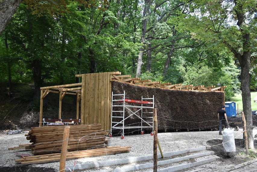 Tężnia solankowa w Parku Sobieskiego w Wałbrzychu jest już na ukończeniu