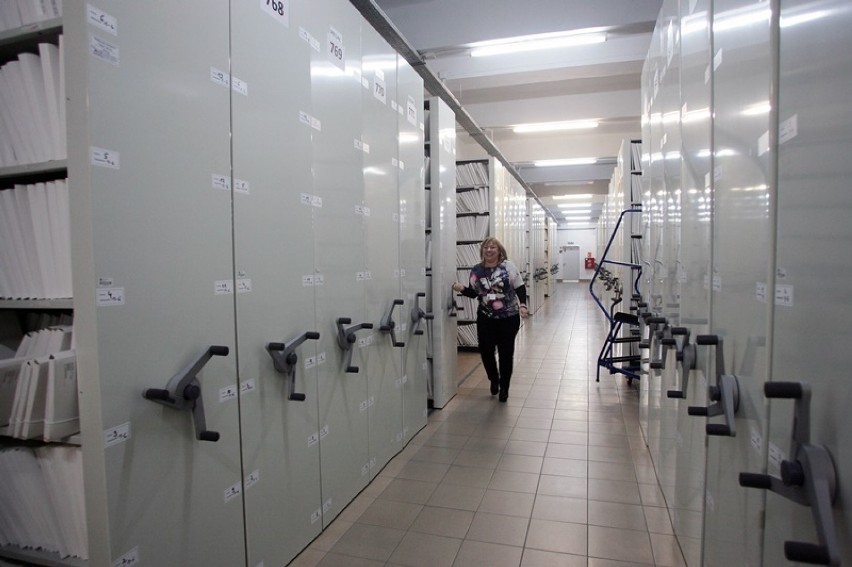 Legnicki ZUS największym archiwum w  Polsce [ZDJĘCIA]