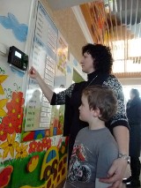 Nowość w wieluńskich przedszkolach: czytniki i karty magnetyczne