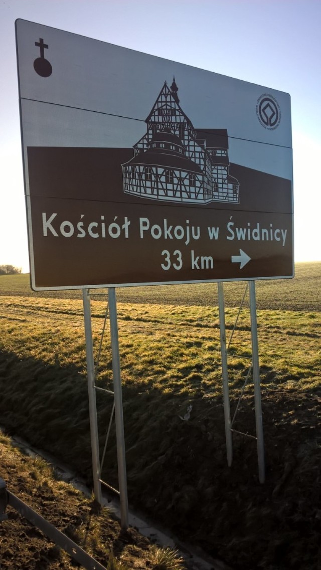 Tablica na autostradzie w kierunku Wrocławia