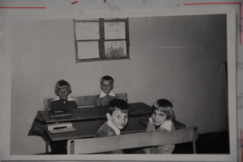 Zdjęcia z kronik Publicznej Szkoły Podstawowej nr 1 w Wałbrzychu
