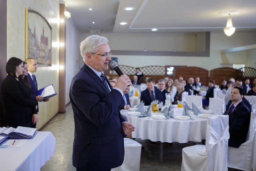 Tarnów. Komendant Główny OHP Marek Surmacz nagrodził pracowników Ochotniczych Hufców Pracy