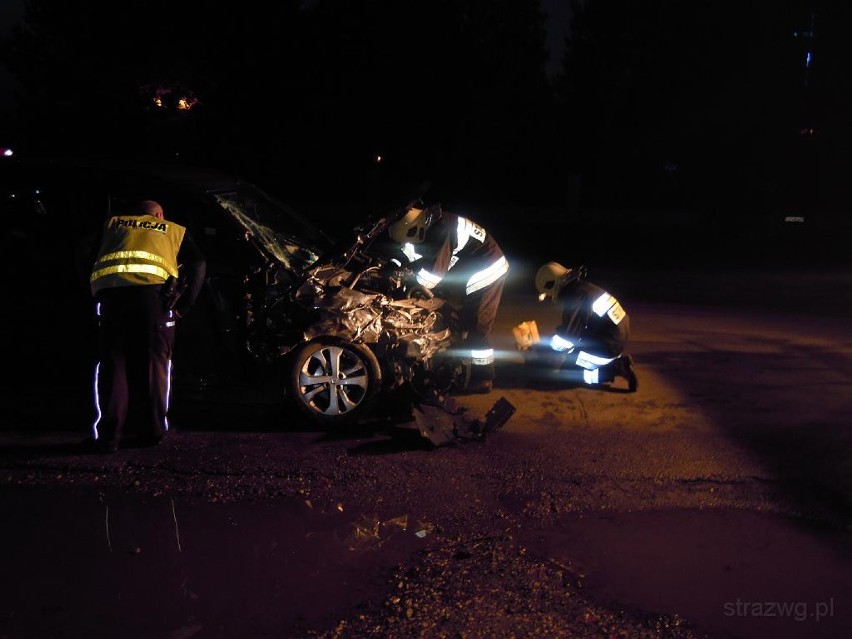 Wypadek w Węgierskiej Górce. Osobówka uderzyła w samochód dostawczy [ZDJĘCIA]