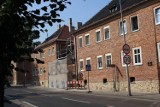 Ruda Śląska: Remontują zabytkowe kamienice przy ul. Wolności, część kościołów i budynek Huty Pokój