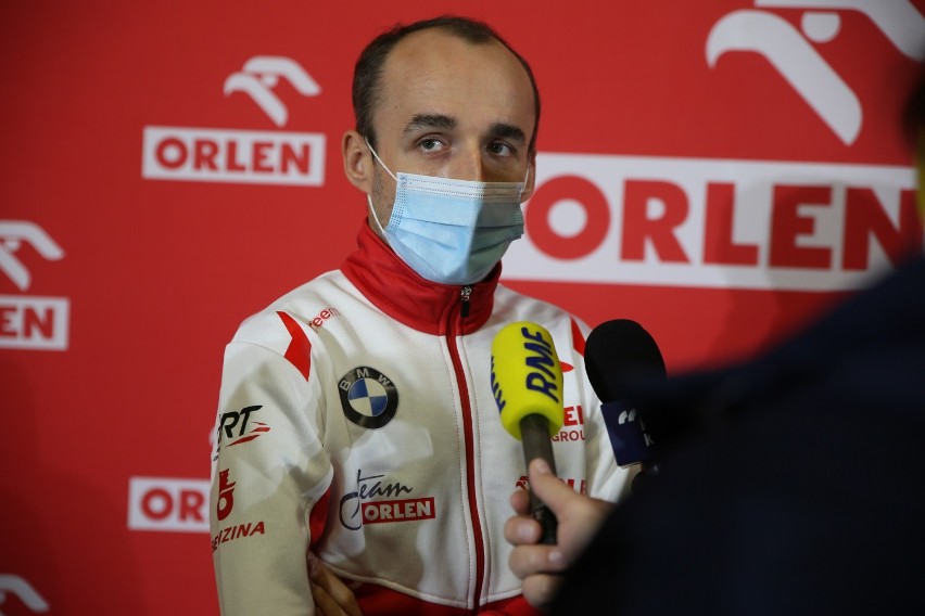 Orlen nadal wspierać będzie Roberta Kubicę i Alfa Romeo Racing. Słynny kierowca rajdowy odwiedził rafinerię w Trzebini [ZDJĘCIA, WIDEO]