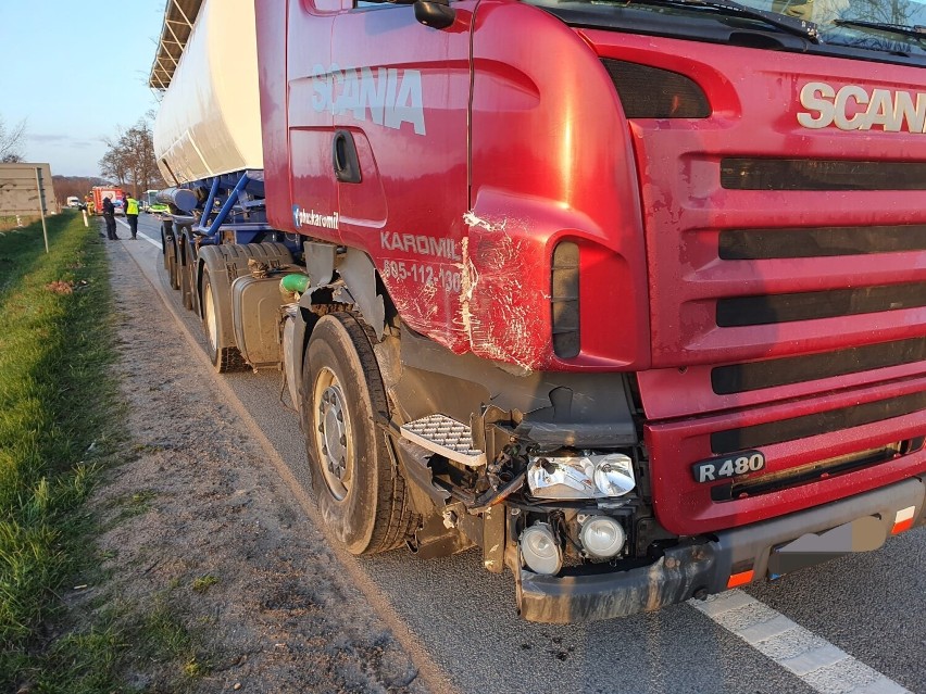 Wypadek na DW 216 w Sławutówku - 11 kwietnia 2022 r.